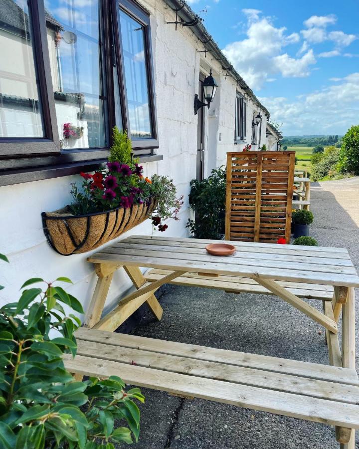 Little Park Holiday Homes Self Catering Cottages 1 & 2 Bedrooms Available Close To Tutbury Castle ภายนอก รูปภาพ