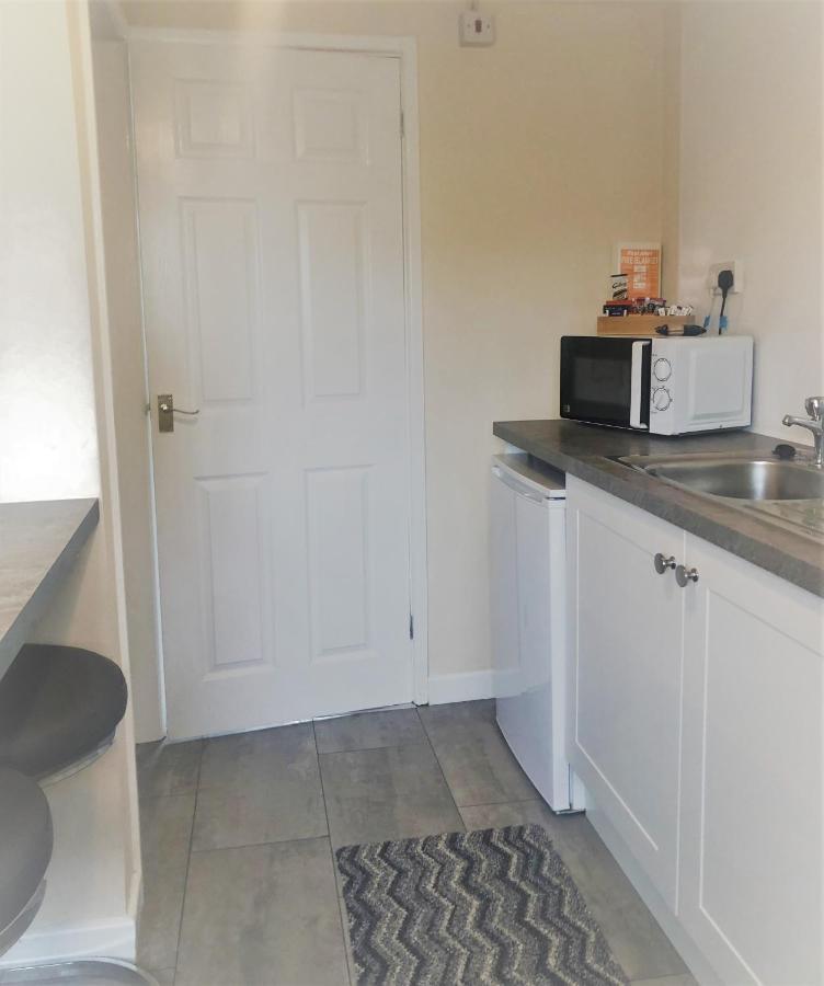 Little Park Holiday Homes Self Catering Cottages 1 & 2 Bedrooms Available Close To Tutbury Castle ภายนอก รูปภาพ