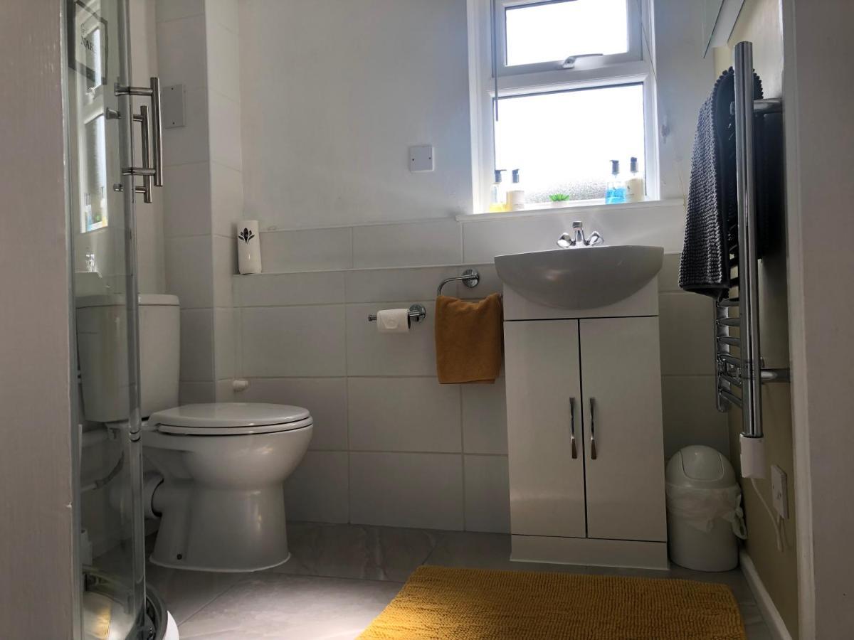 Little Park Holiday Homes Self Catering Cottages 1 & 2 Bedrooms Available Close To Tutbury Castle ภายนอก รูปภาพ