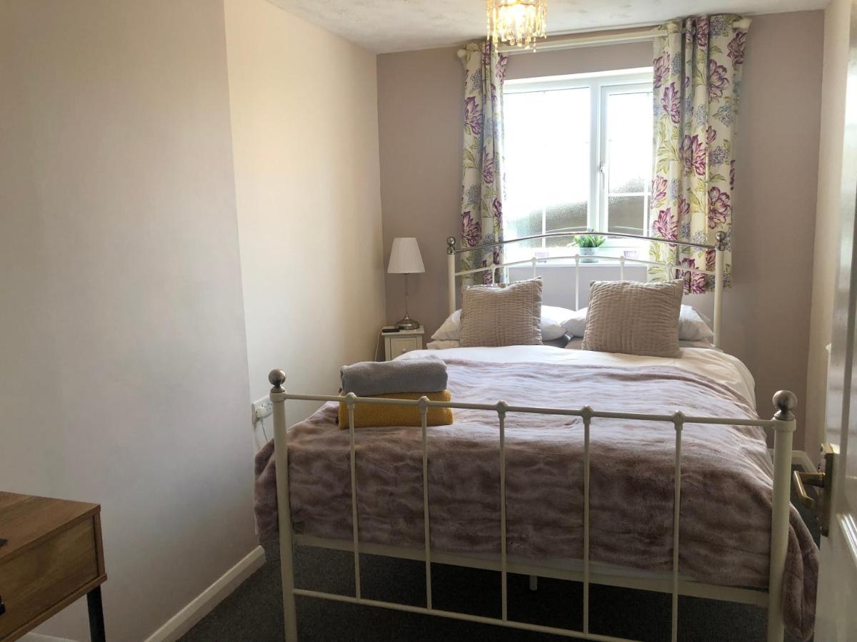 Little Park Holiday Homes Self Catering Cottages 1 & 2 Bedrooms Available Close To Tutbury Castle ภายนอก รูปภาพ