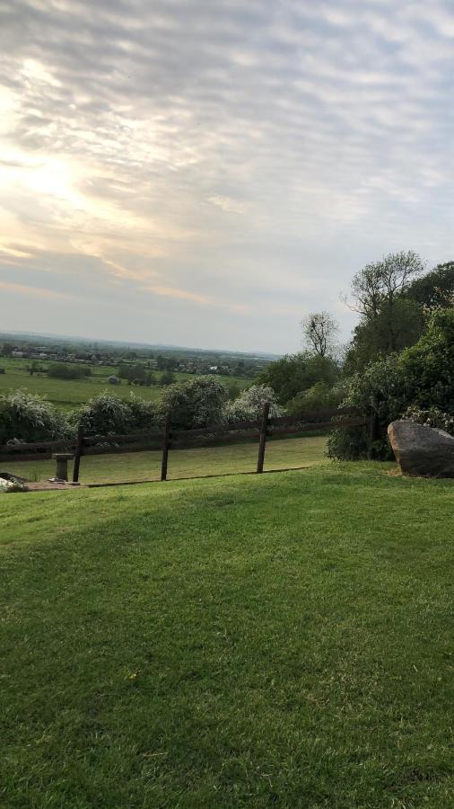 Little Park Holiday Homes Self Catering Cottages 1 & 2 Bedrooms Available Close To Tutbury Castle ภายนอก รูปภาพ